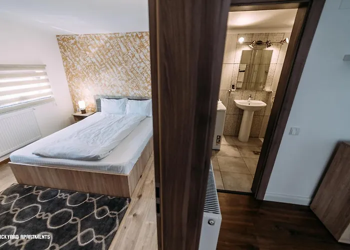 Brickyard Apartahotel