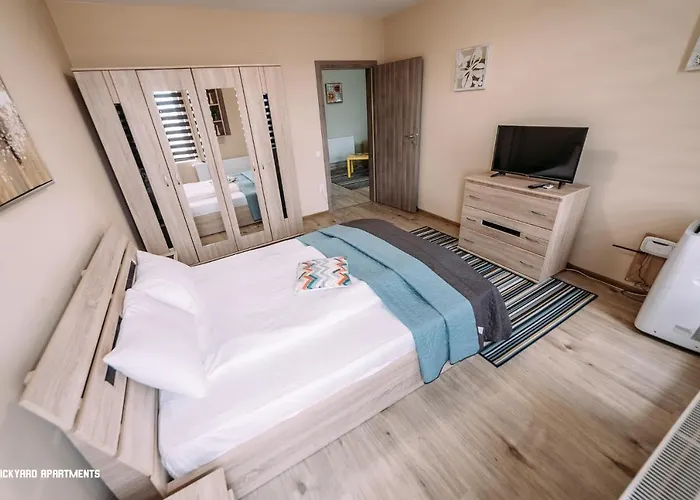 Brickyard Apartahotel 3*