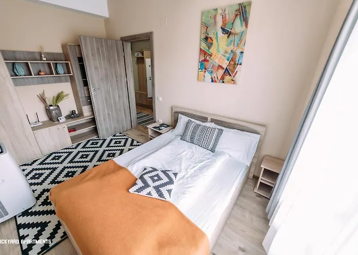 Apartahotel Brickyard 3*