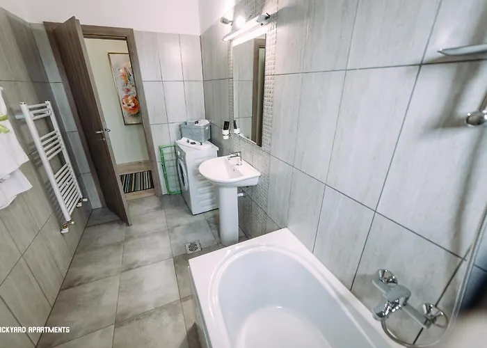 Apartahotel Brickyard 3*